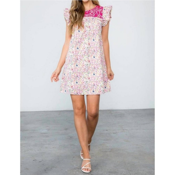 THML Dresses & Skirts - THML Floral Pink and White Dress